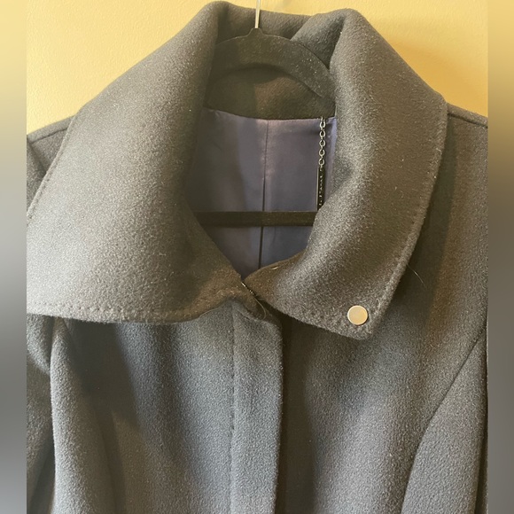 Elie Tahari Wool Blend Fitted Coat Size Large - Picture 2 of 9